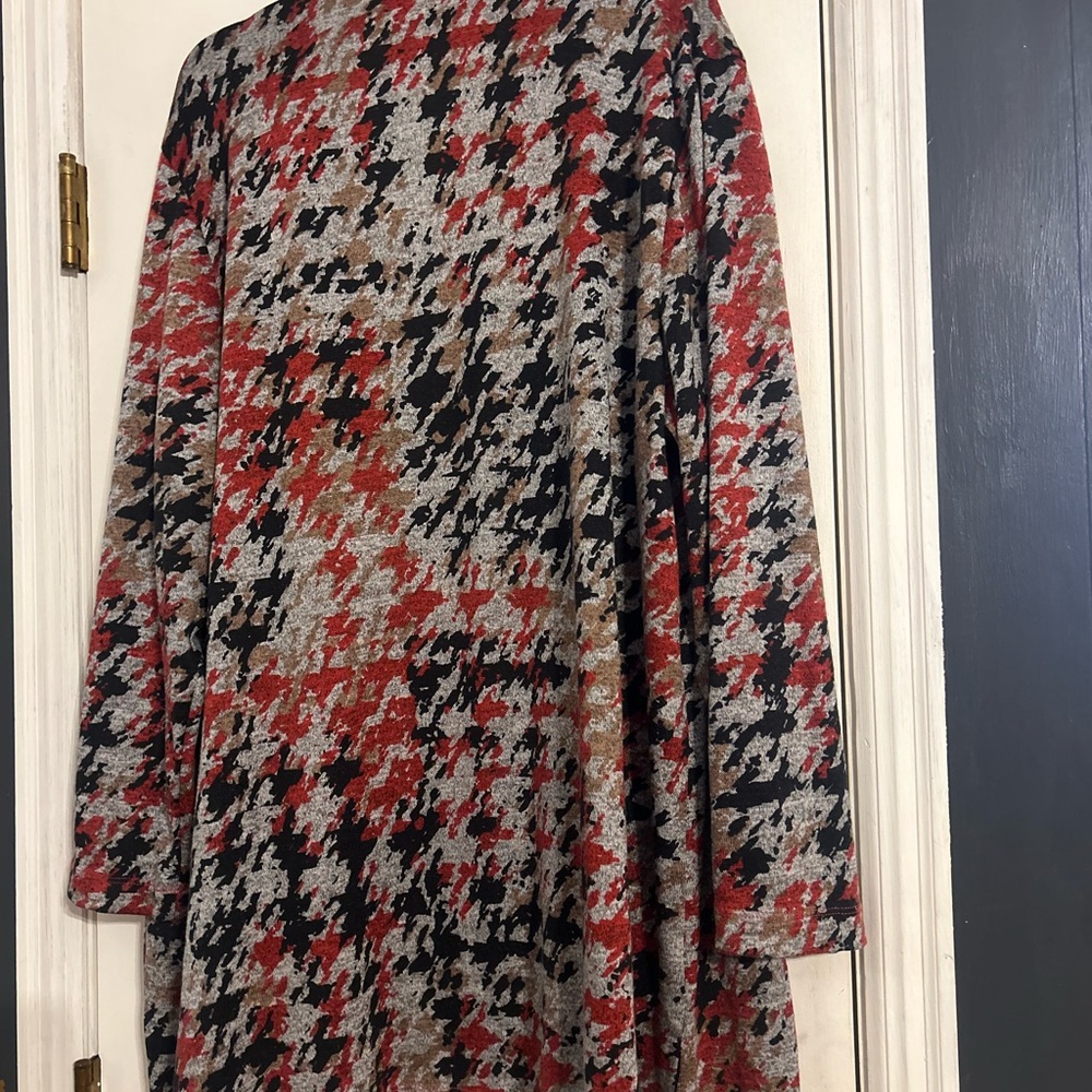 N Touch Women's Plus Size 1X Abstract Textured Jacket - Red, Black, & Gray - Picture 7 of 13
